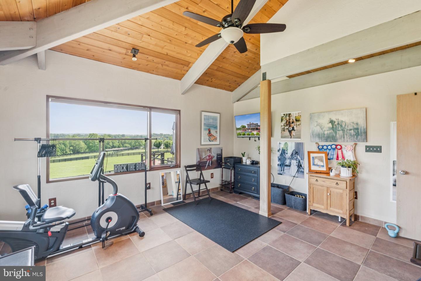 15724 TRAPSHIRE CT, WATERFORD, Virginia 20197, 4 Bedrooms Bedrooms, ,3 BathroomsBathrooms,Residential,For sale,15724 TRAPSHIRE CT,VALO2099134 MLS # VALO2099134