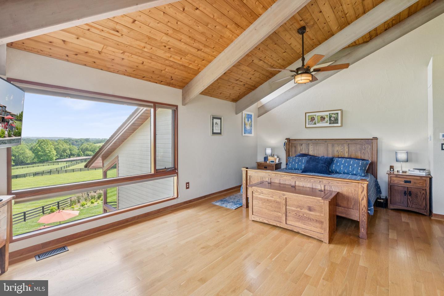 15724 TRAPSHIRE CT, WATERFORD, Virginia 20197, 4 Bedrooms Bedrooms, ,3 BathroomsBathrooms,Residential,For sale,15724 TRAPSHIRE CT,VALO2099134 MLS # VALO2099134