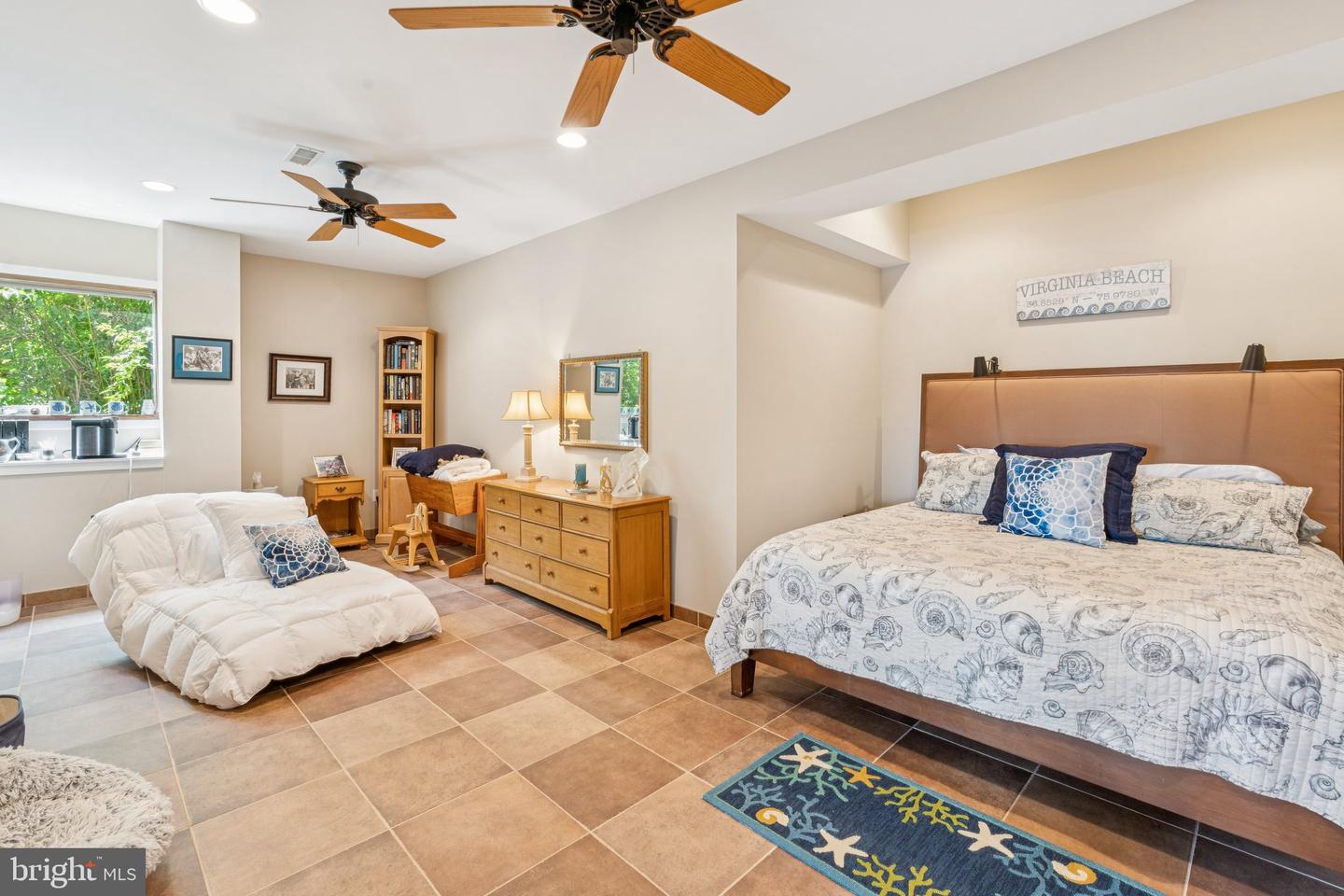 15724 TRAPSHIRE CT, WATERFORD, Virginia 20197, 4 Bedrooms Bedrooms, ,3 BathroomsBathrooms,Residential,For sale,15724 TRAPSHIRE CT,VALO2099134 MLS # VALO2099134