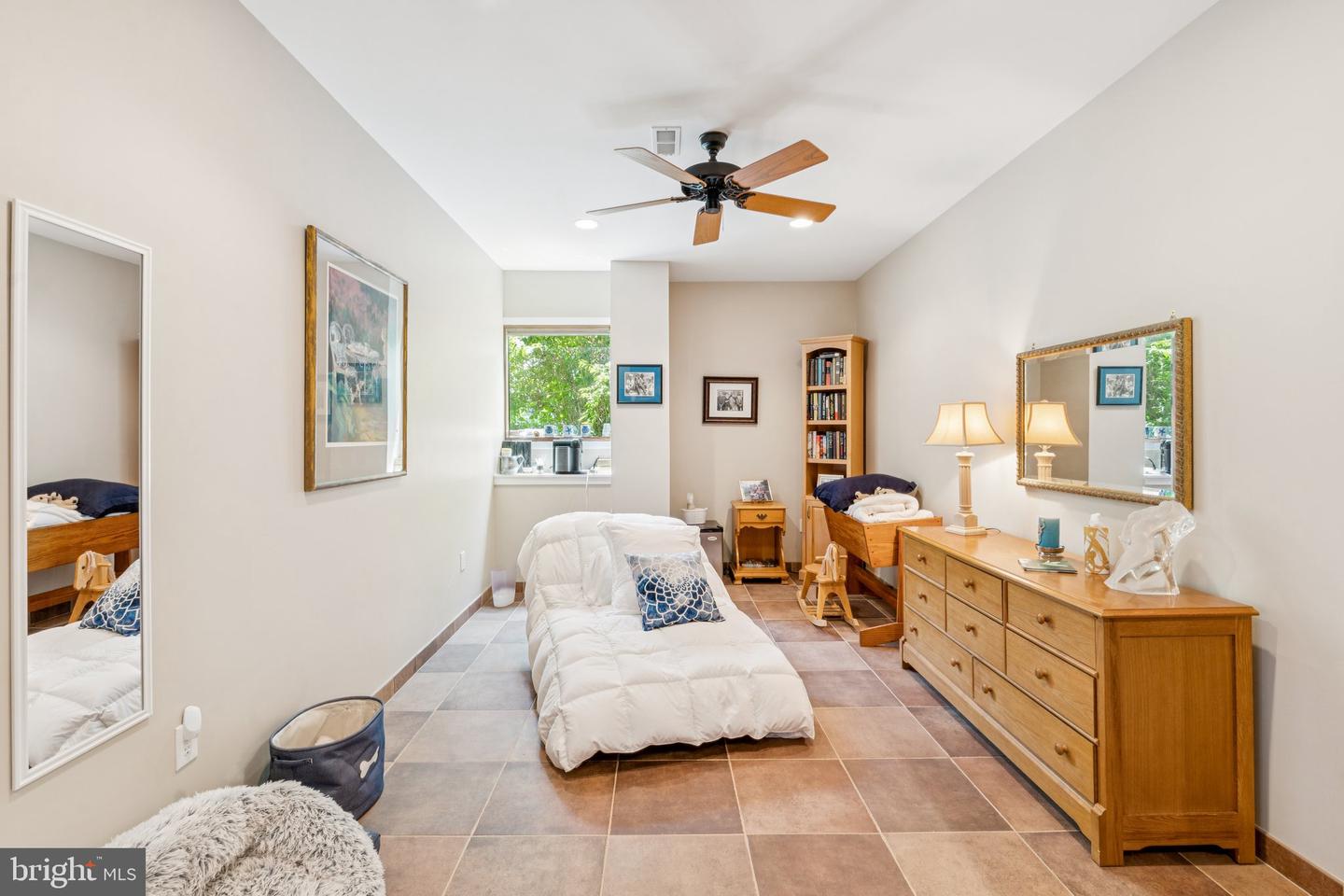 15724 TRAPSHIRE CT, WATERFORD, Virginia 20197, 4 Bedrooms Bedrooms, ,3 BathroomsBathrooms,Residential,For sale,15724 TRAPSHIRE CT,VALO2099134 MLS # VALO2099134