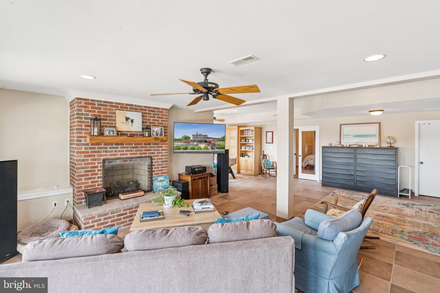 15724 TRAPSHIRE CT, WATERFORD, Virginia 20197, 4 Bedrooms Bedrooms, ,3 BathroomsBathrooms,Residential,For sale,15724 TRAPSHIRE CT,VALO2099134 MLS # VALO2099134