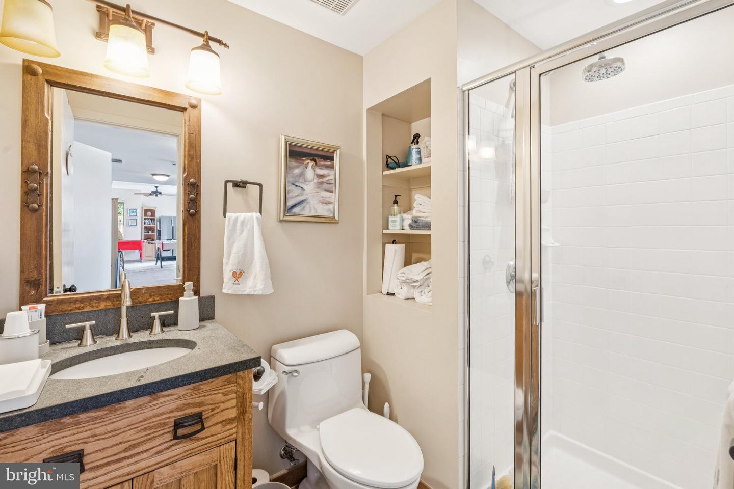 15724 TRAPSHIRE CT, WATERFORD, Virginia 20197, 4 Bedrooms Bedrooms, ,3 BathroomsBathrooms,Residential,For sale,15724 TRAPSHIRE CT,VALO2099134 MLS # VALO2099134