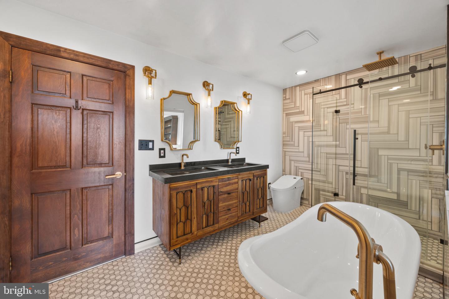 3905 BELLE RIVE TER, ALEXANDRIA, Virginia 22309, 4 Bedrooms Bedrooms, ,3 BathroomsBathrooms,Residential,For sale,3905 BELLE RIVE TER,VAFX2246578 MLS # VAFX2246578