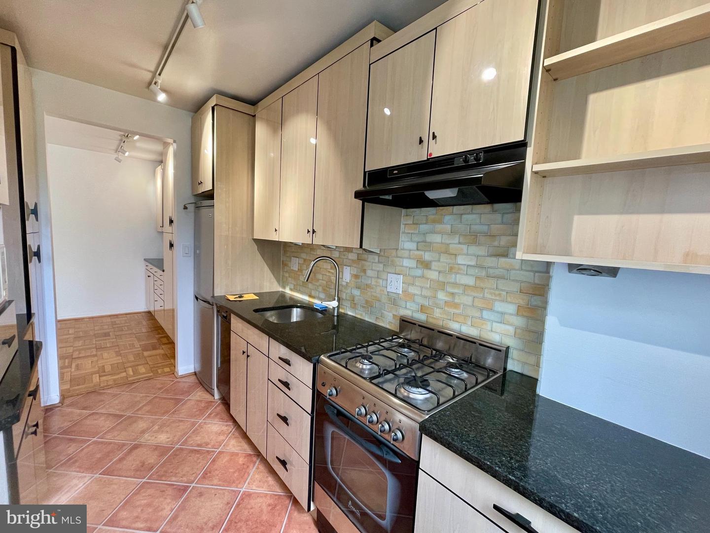 4200 CATHEDRAL AVE NW #918, WASHINGTON, District Of Columbia 20016, 1 Bedroom Bedrooms, ,1 BathroomBathrooms,Residential,For sale,4200 CATHEDRAL AVE NW #918,DCDC2205026 MLS # DCDC2205026