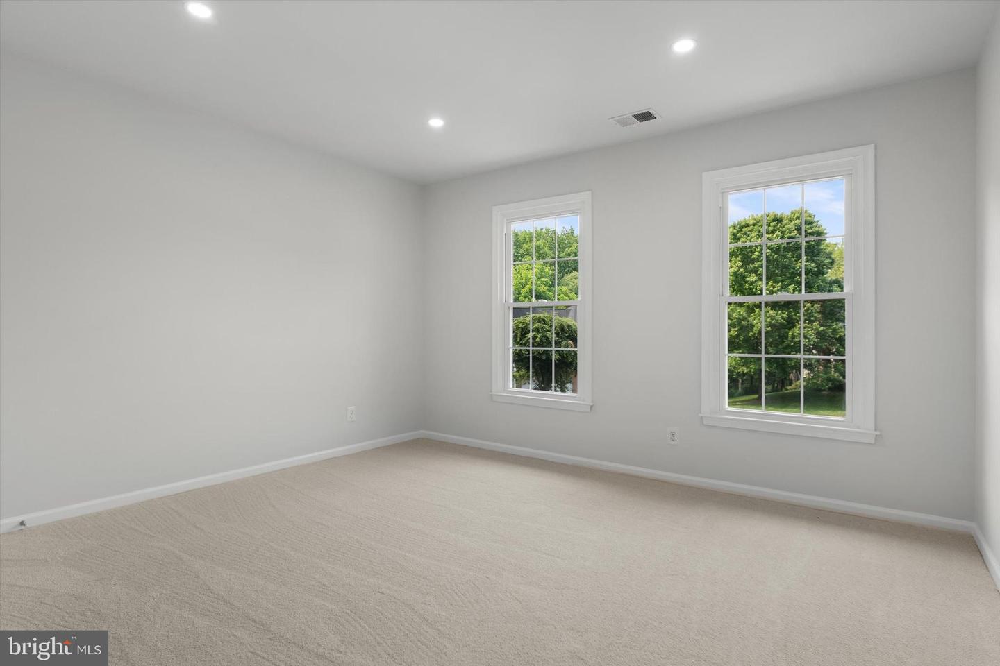 9702 CYMBAL DR, VIENNA, Virginia 22182, 4 Bedrooms Bedrooms, ,3 BathroomsBathrooms,Residential,For sale,9702 CYMBAL DR,VAFX2246734 MLS # VAFX2246734