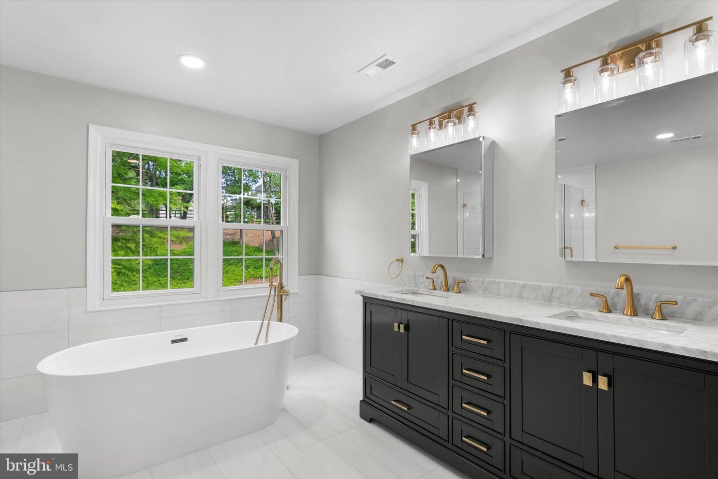 9702 CYMBAL DR, VIENNA, Virginia 22182, 4 Bedrooms Bedrooms, ,3 BathroomsBathrooms,Residential,For sale,9702 CYMBAL DR,VAFX2246734 MLS # VAFX2246734