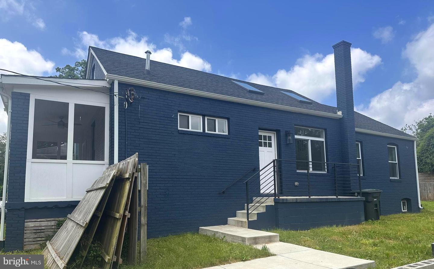 2920 VISTA ST NE, WASHINGTON, District Of Columbia 20018, 3 Bedrooms Bedrooms, ,2 BathroomsBathrooms,Residential,For sale,2920 VISTA ST NE,DCDC2205110 MLS # DCDC2205110
