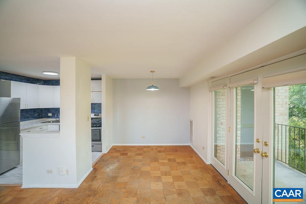 511 N 1ST ST #301, CHARLOTTESVILLE, Virginia 22903, 3 Bedrooms Bedrooms, ,2 BathroomsBathrooms,Residential,For sale,511 N 1ST ST #301,665603 MLS # 665603