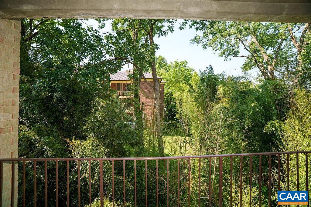 511 N 1ST ST #301, CHARLOTTESVILLE, Virginia 22903, 3 Bedrooms Bedrooms, ,2 BathroomsBathrooms,Residential,For sale,511 N 1ST ST #301,665603 MLS # 665603