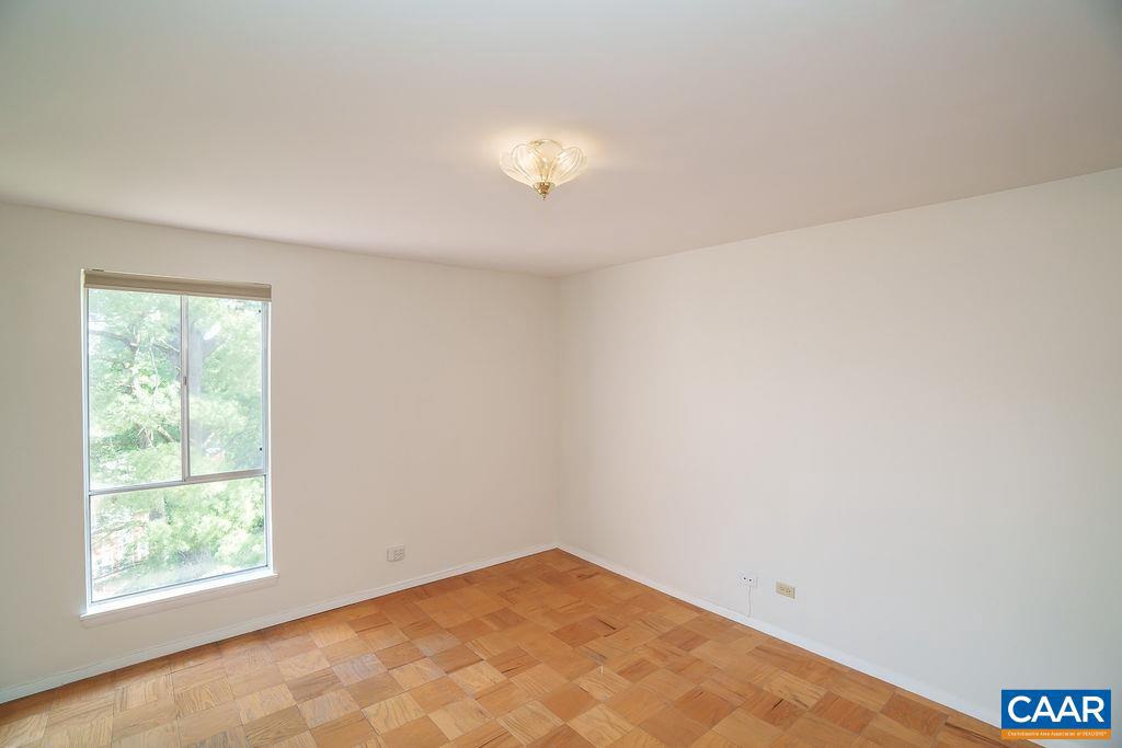 511 N 1ST ST #301, CHARLOTTESVILLE, Virginia 22903, 3 Bedrooms Bedrooms, ,2 BathroomsBathrooms,Residential,For sale,511 N 1ST ST #301,665603 MLS # 665603