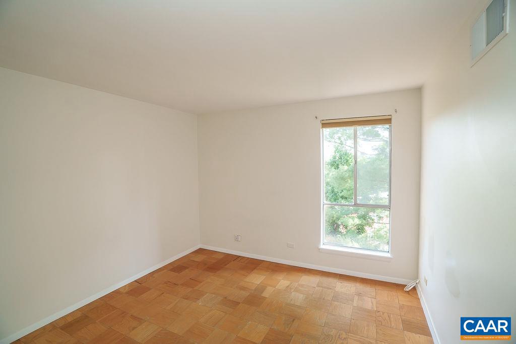 511 N 1ST ST #301, CHARLOTTESVILLE, Virginia 22903, 3 Bedrooms Bedrooms, ,2 BathroomsBathrooms,Residential,For sale,511 N 1ST ST #301,665603 MLS # 665603