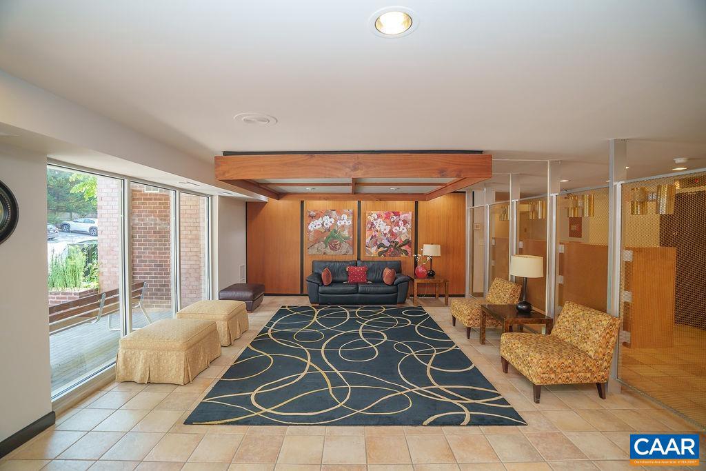 511 N 1ST ST #301, CHARLOTTESVILLE, Virginia 22903, 3 Bedrooms Bedrooms, ,2 BathroomsBathrooms,Residential,For sale,511 N 1ST ST #301,665603 MLS # 665603
