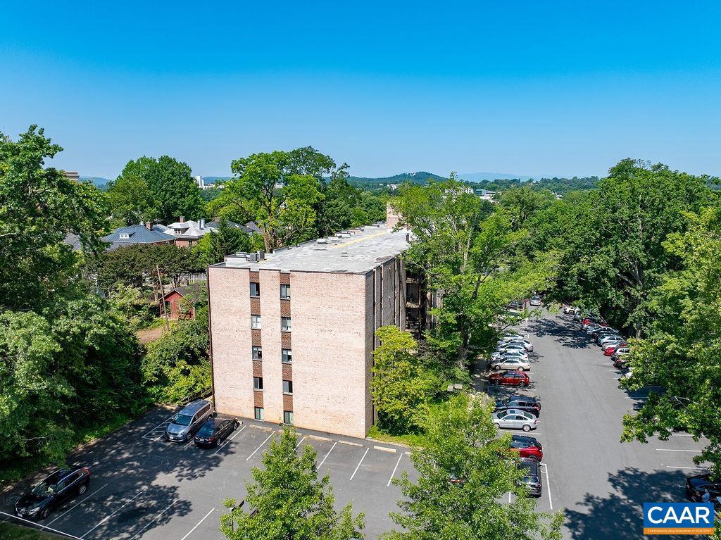 511 N 1ST ST #301, CHARLOTTESVILLE, Virginia 22903, 3 Bedrooms Bedrooms, ,2 BathroomsBathrooms,Residential,For sale,511 N 1ST ST #301,665603 MLS # 665603