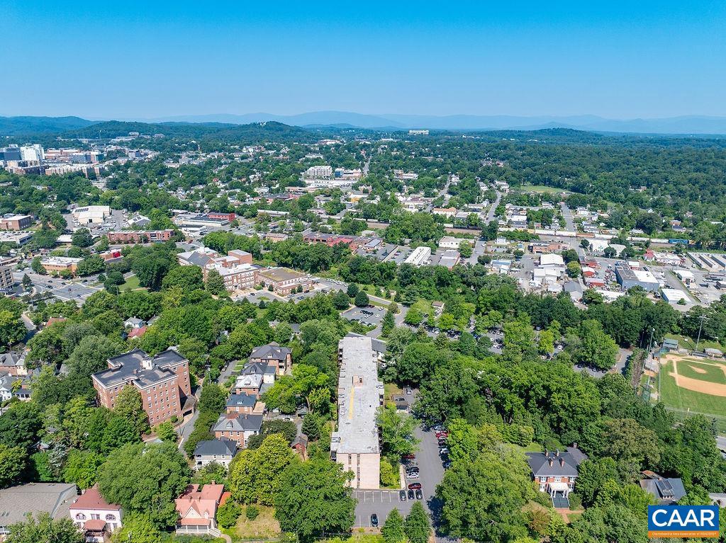 511 N 1ST ST #301, CHARLOTTESVILLE, Virginia 22903, 3 Bedrooms Bedrooms, ,2 BathroomsBathrooms,Residential,For sale,511 N 1ST ST #301,665603 MLS # 665603