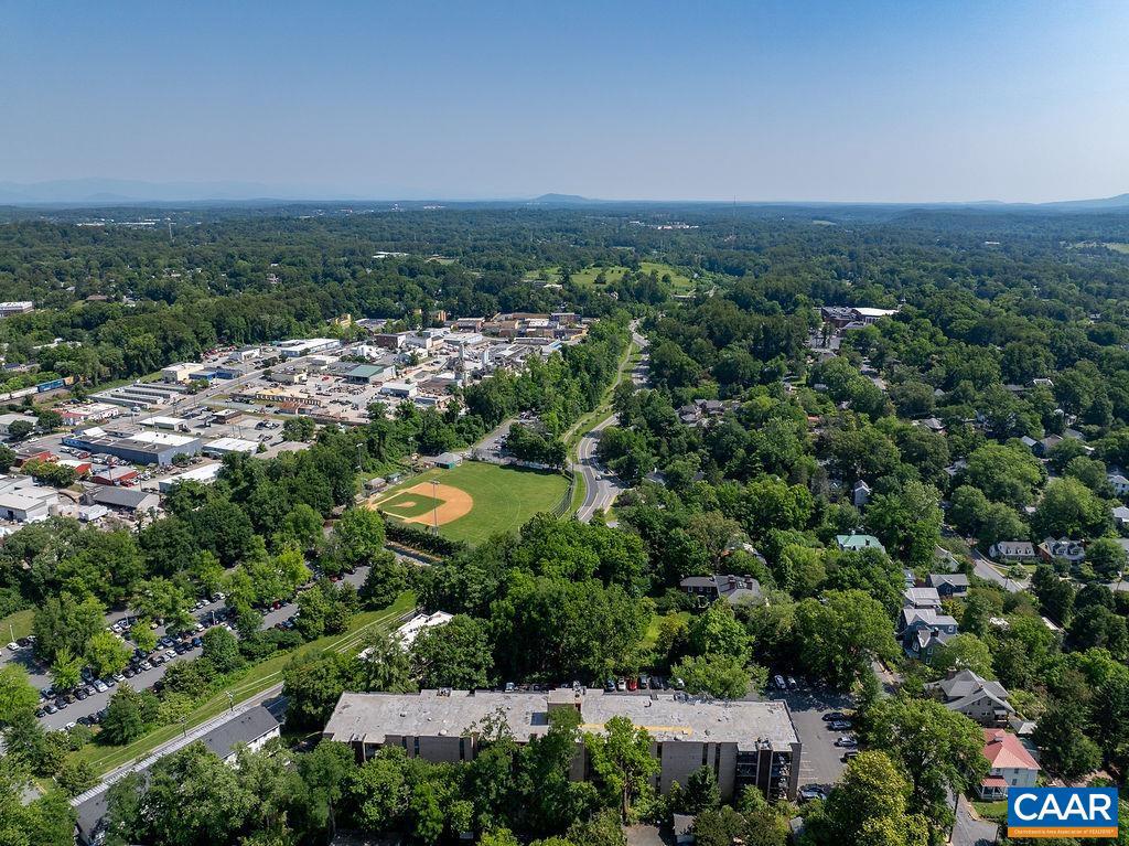 511 N 1ST ST #301, CHARLOTTESVILLE, Virginia 22903, 3 Bedrooms Bedrooms, ,2 BathroomsBathrooms,Residential,For sale,511 N 1ST ST #301,665603 MLS # 665603