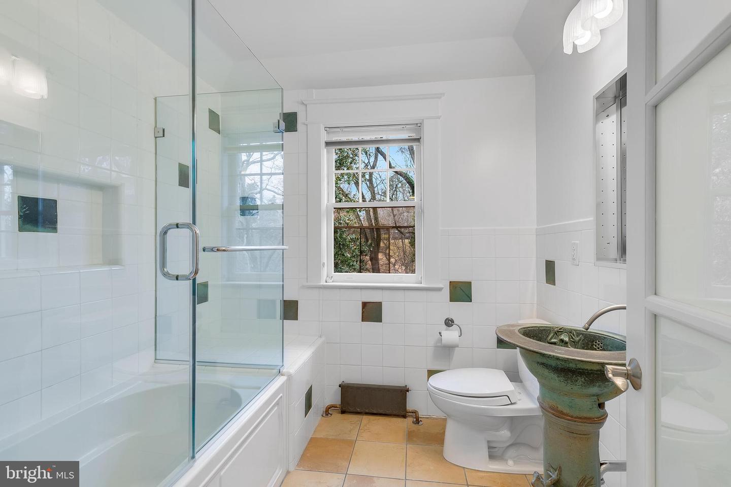 2950 MACOMB ST NW, WASHINGTON, District Of Columbia 20008, 6 Bedrooms Bedrooms, ,4 BathroomsBathrooms,Residential,For sale,2950 MACOMB ST NW,DCDC2205204 MLS # DCDC2205204