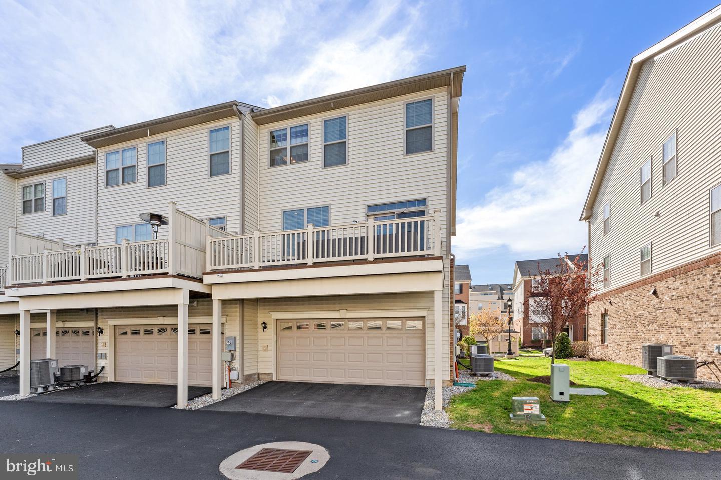 22472 CAMBRIDGEPORT SQ, ASHBURN, Virginia 20148, 4 Bedrooms Bedrooms, ,3 BathroomsBathrooms,Residential,For sale,22472 CAMBRIDGEPORT SQ,VALO2099278 MLS # VALO2099278