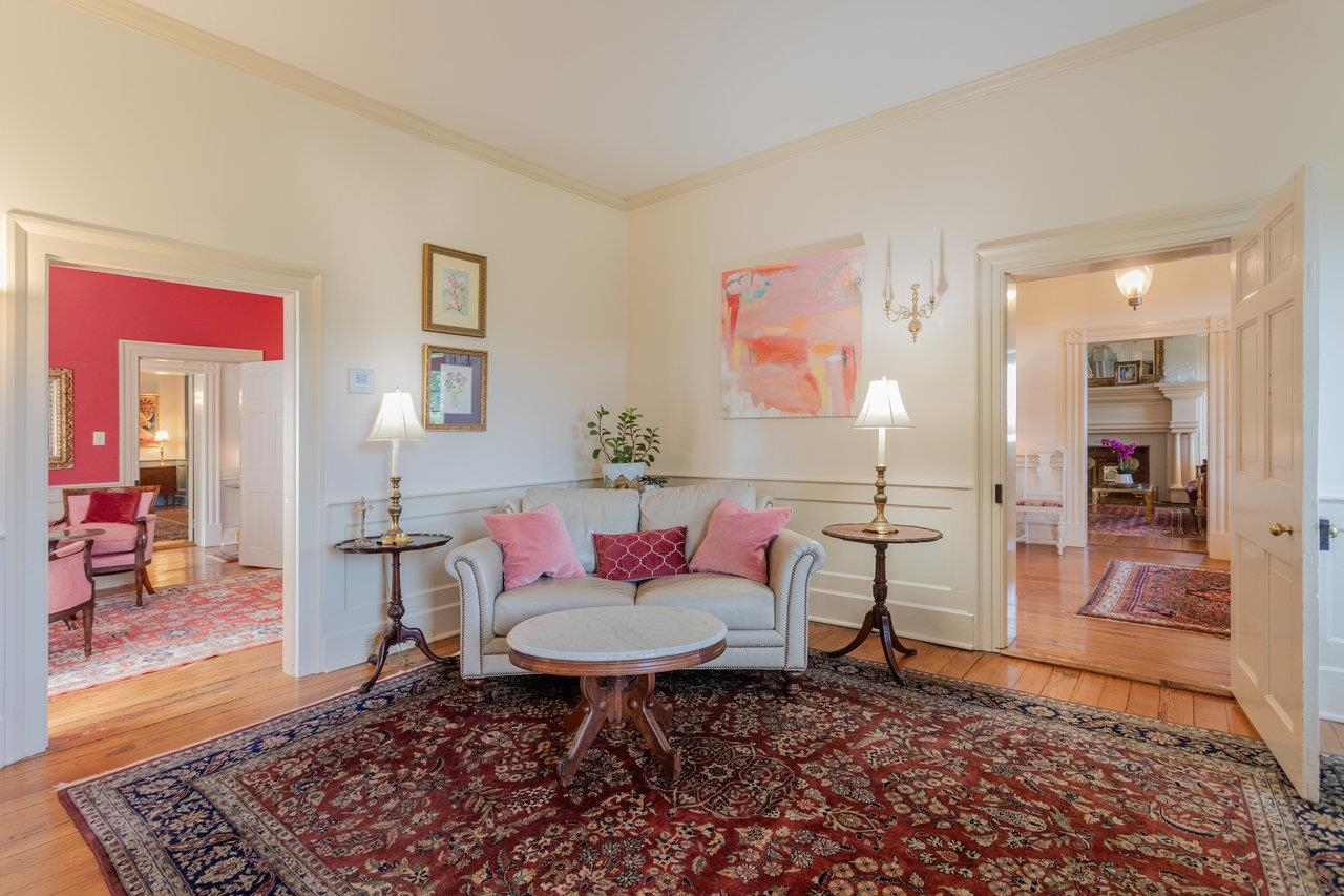 5375 LYNNWOOD RD, PORT REPUBLIC, Virginia 24471, 5 Bedrooms Bedrooms, ,3 BathroomsBathrooms,Residential,Bogota,5375 LYNNWOOD RD,665621 MLS # 665621