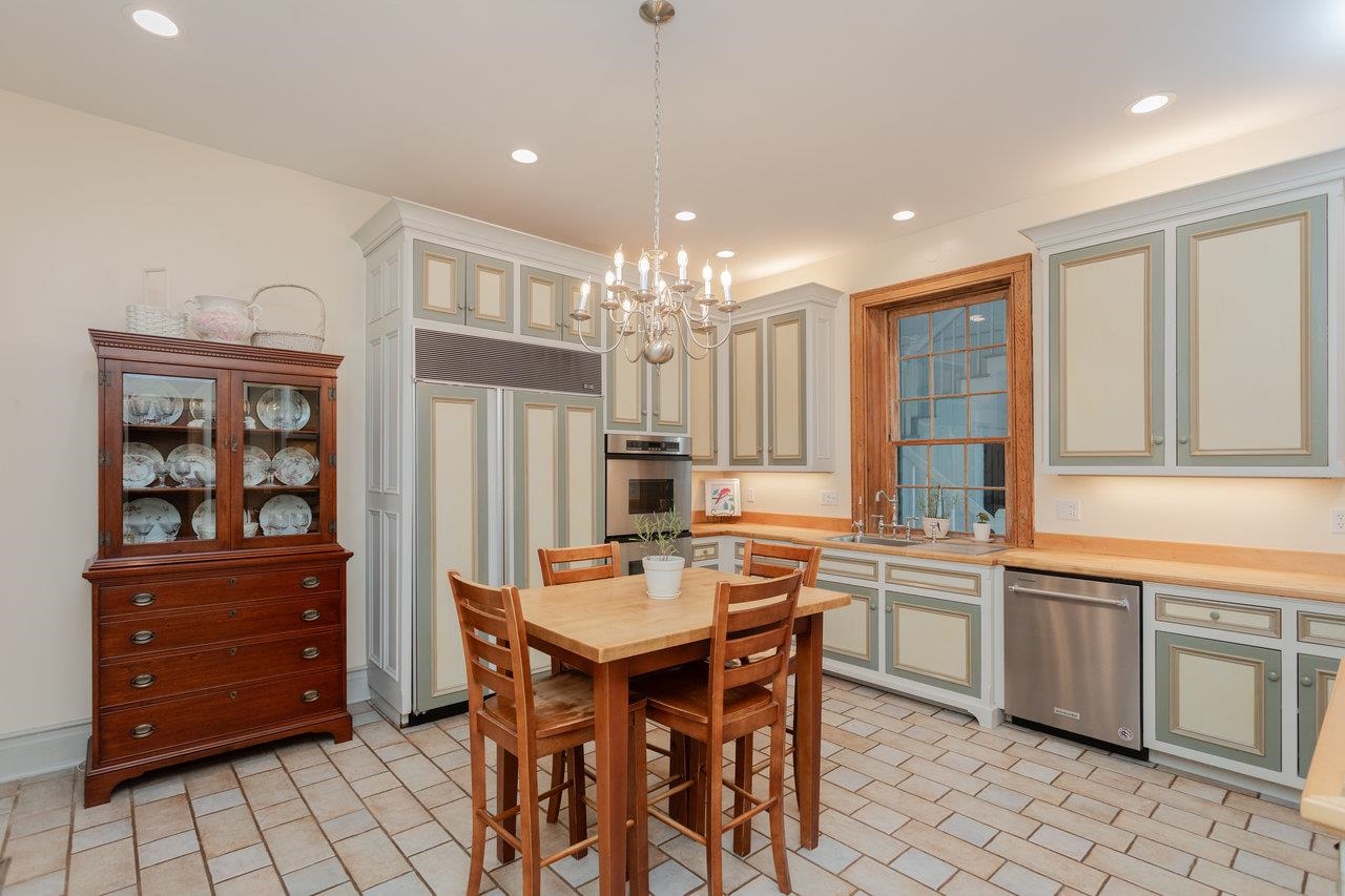 5375 LYNNWOOD RD, PORT REPUBLIC, Virginia 24471, 5 Bedrooms Bedrooms, ,3 BathroomsBathrooms,Residential,Bogota,5375 LYNNWOOD RD,665621 MLS # 665621