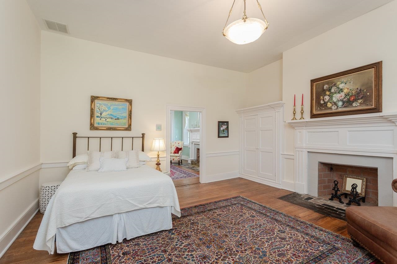 5375 LYNNWOOD RD, PORT REPUBLIC, Virginia 24471, 5 Bedrooms Bedrooms, ,3 BathroomsBathrooms,Residential,Bogota,5375 LYNNWOOD RD,665621 MLS # 665621