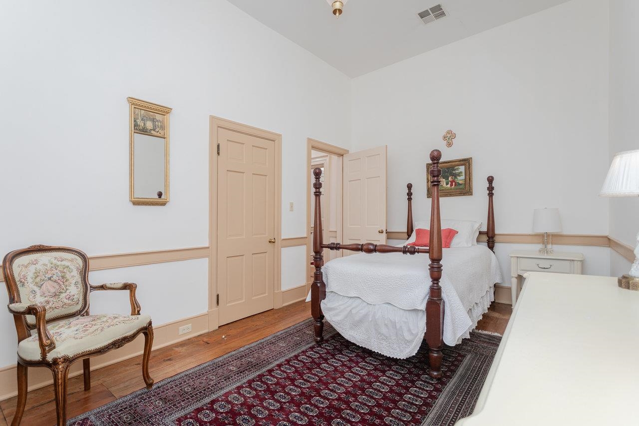 5375 LYNNWOOD RD, PORT REPUBLIC, Virginia 24471, 5 Bedrooms Bedrooms, ,3 BathroomsBathrooms,Residential,Bogota,5375 LYNNWOOD RD,665621 MLS # 665621