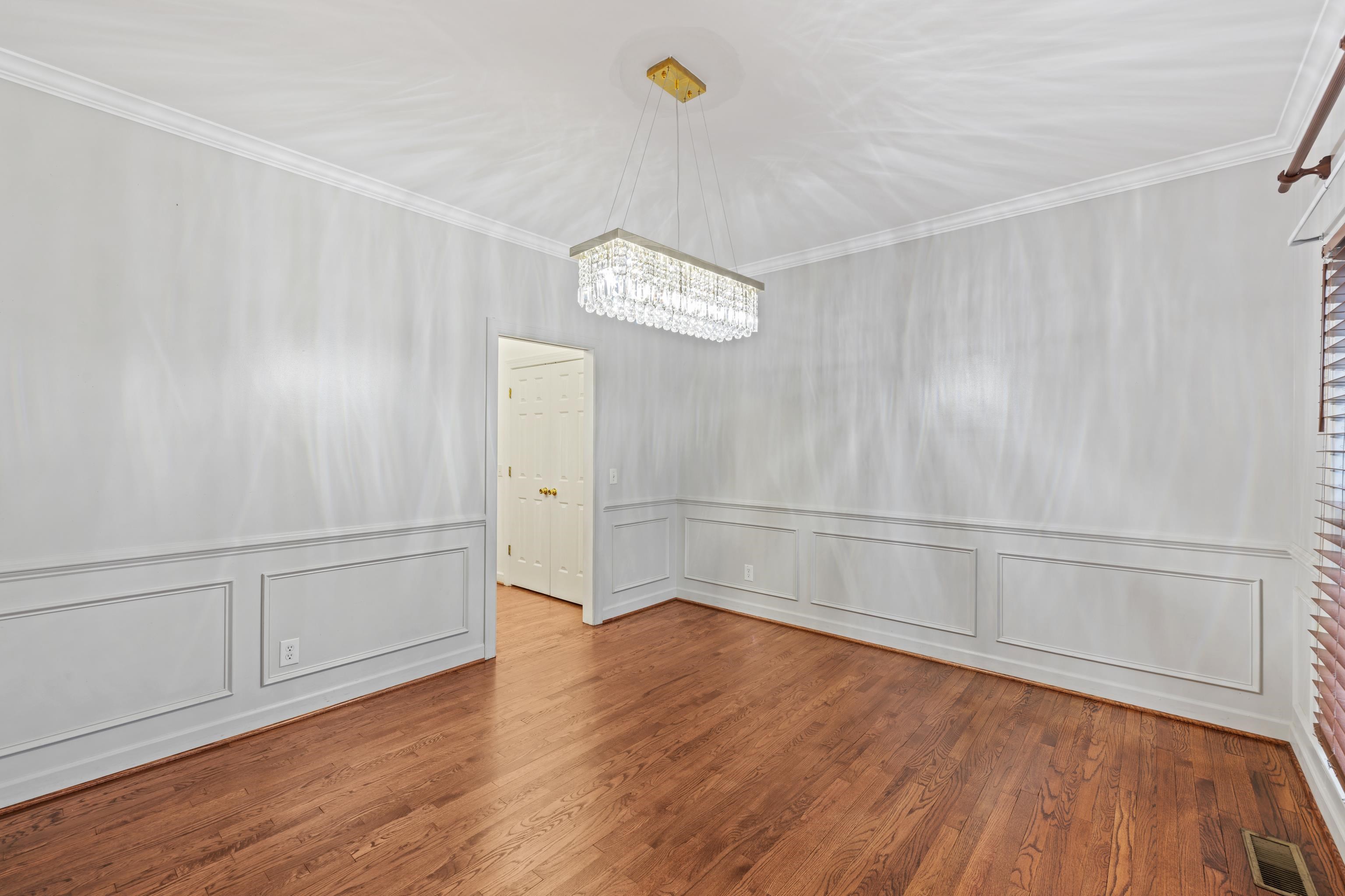 580 MYERS AVE, HARRISONBURG, Virginia 22801, 7 Bedrooms Bedrooms, ,4 BathroomsBathrooms,Residential,580 MYERS AVE,665630 MLS # 665630