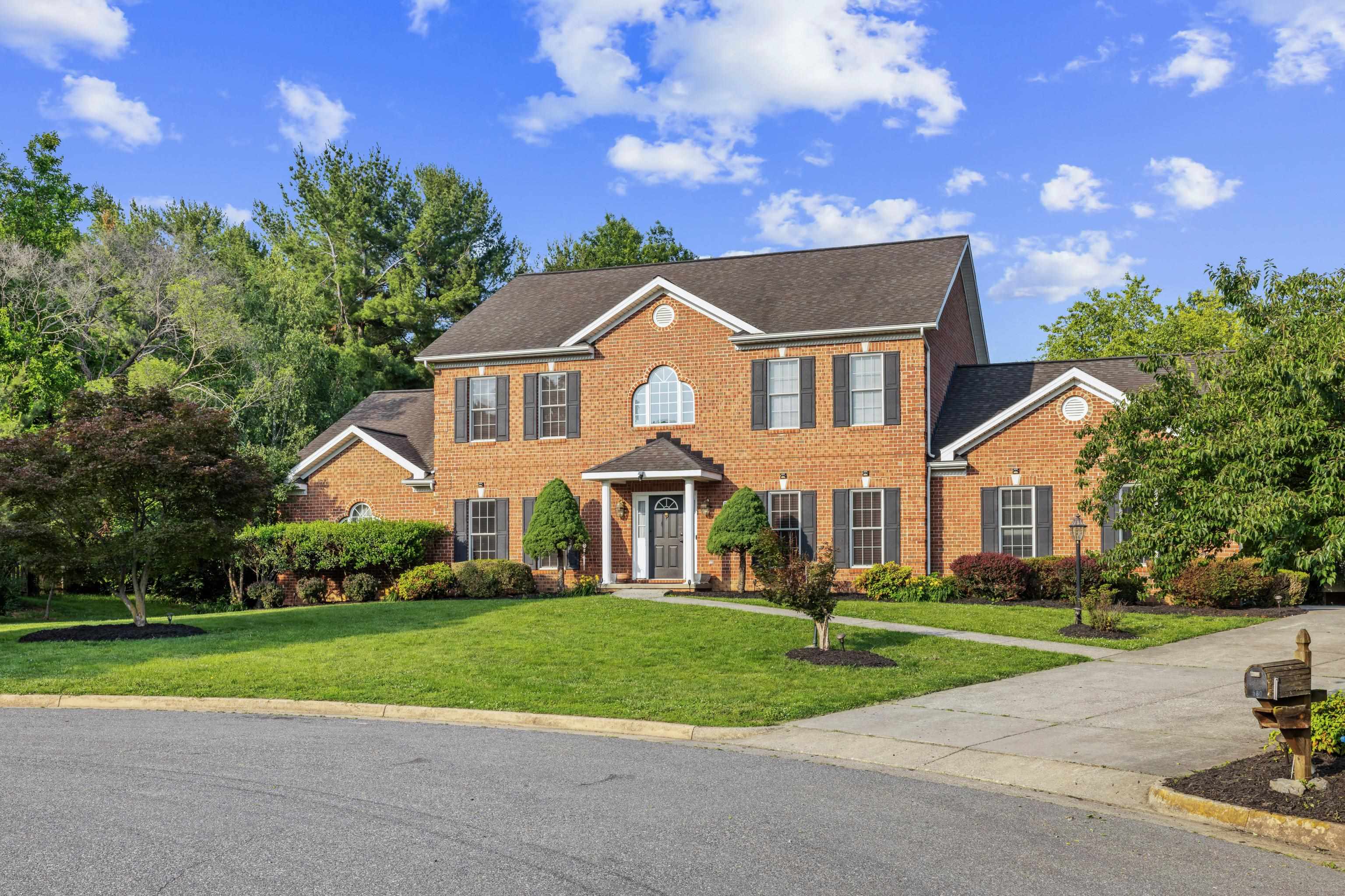 580 MYERS AVE, HARRISONBURG, Virginia 22801, 7 Bedrooms Bedrooms, ,4 BathroomsBathrooms,Residential,580 MYERS AVE,665630 MLS # 665630