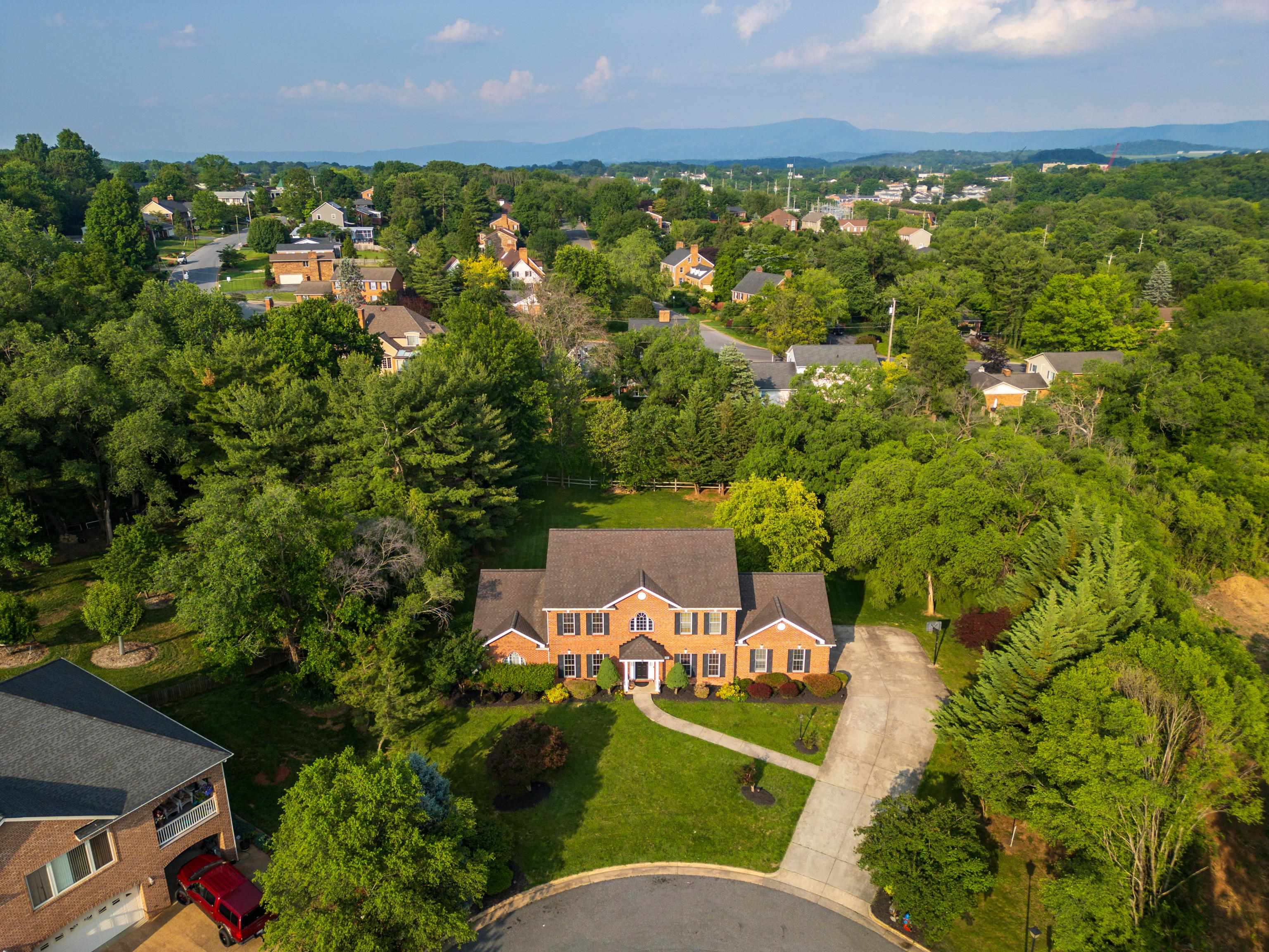 580 MYERS AVE, HARRISONBURG, Virginia 22801, 7 Bedrooms Bedrooms, ,4 BathroomsBathrooms,Residential,580 MYERS AVE,665630 MLS # 665630