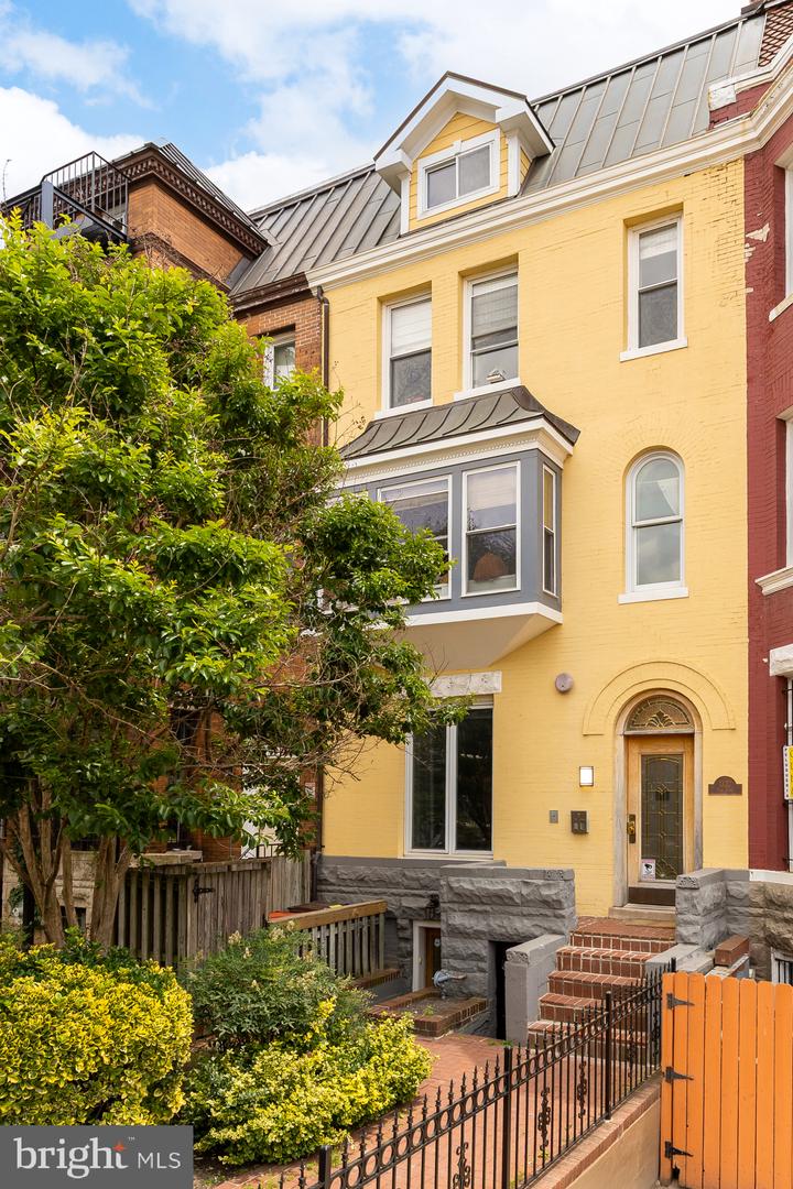 1320 PARK RD NW #1, WASHINGTON, District Of Columbia 20010, 2 Bedrooms Bedrooms, ,2 BathroomsBathrooms,Residential,For sale,1320 PARK RD NW #1,DCDC2198072 MLS # DCDC2198072