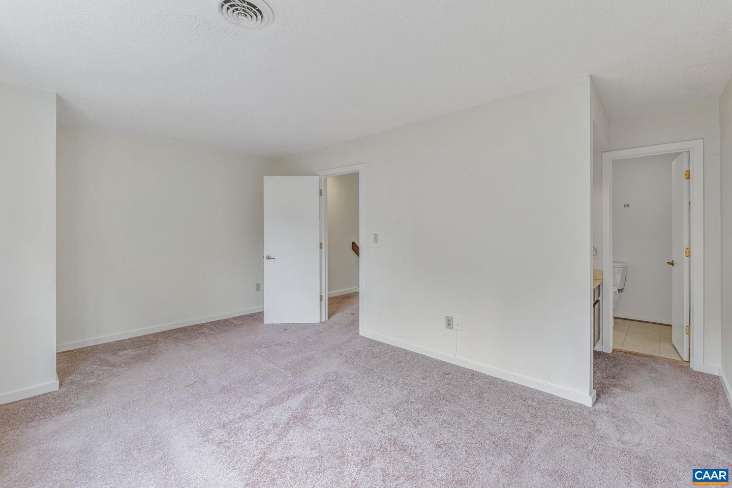 553 MILLSTONE CT, CHARLOTTESVILLE, Virginia 22901, 2 Bedrooms Bedrooms, ,1 BathroomBathrooms,Residential,For sale,553 MILLSTONE CT,664277 MLS # 664277