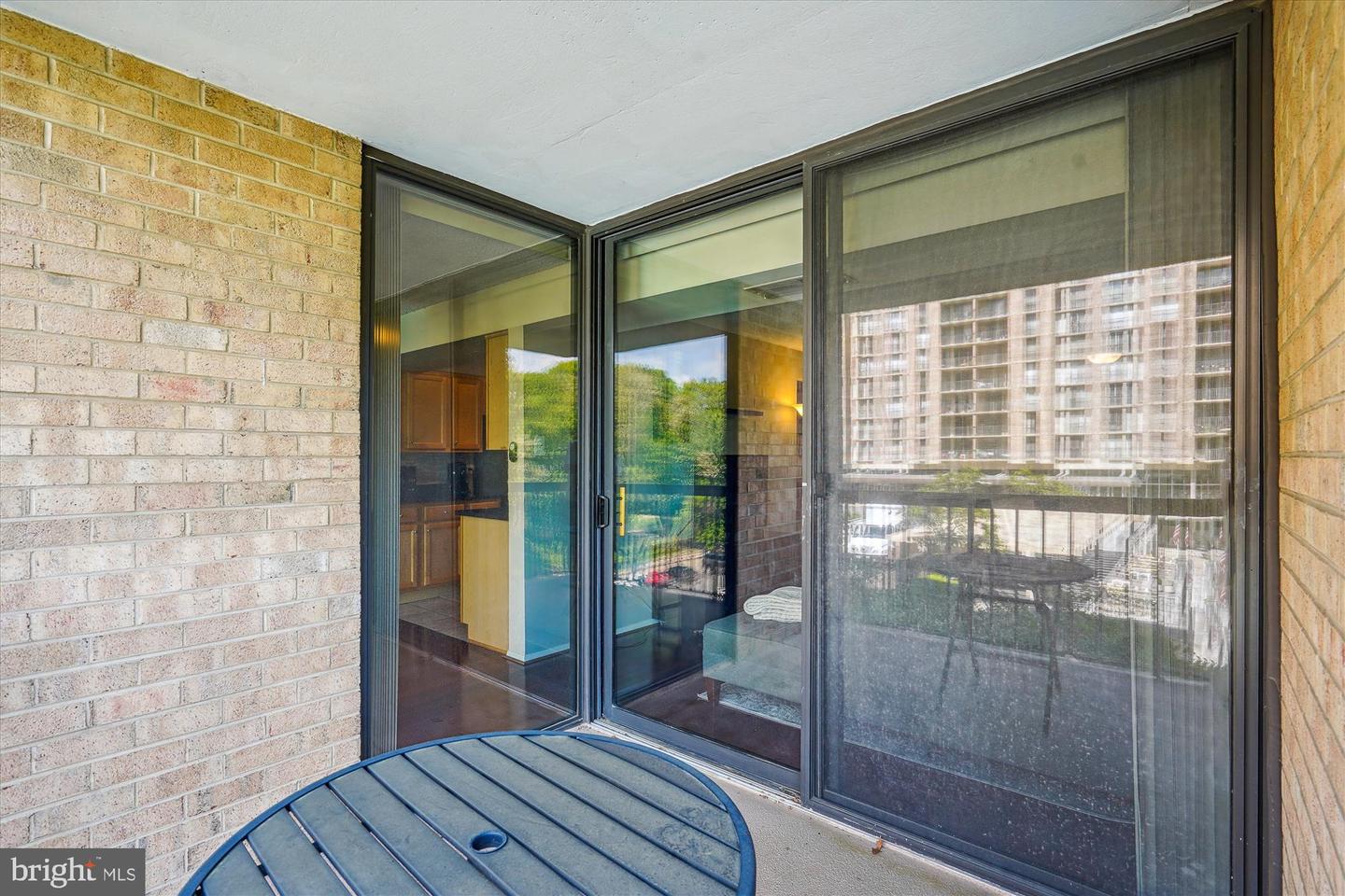 4500 S FOUR MILE RUN DR #110, ARLINGTON, Virginia 22204, 1 Bedroom Bedrooms, ,1 BathroomBathrooms,Residential,For sale,4500 S FOUR MILE RUN DR #110,VAAR2057272 MLS # VAAR2057272