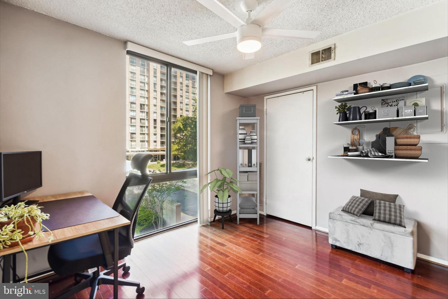 4500 S FOUR MILE RUN DR #110, ARLINGTON, Virginia 22204, 1 Bedroom Bedrooms, ,1 BathroomBathrooms,Residential,For sale,4500 S FOUR MILE RUN DR #110,VAAR2057272 MLS # VAAR2057272