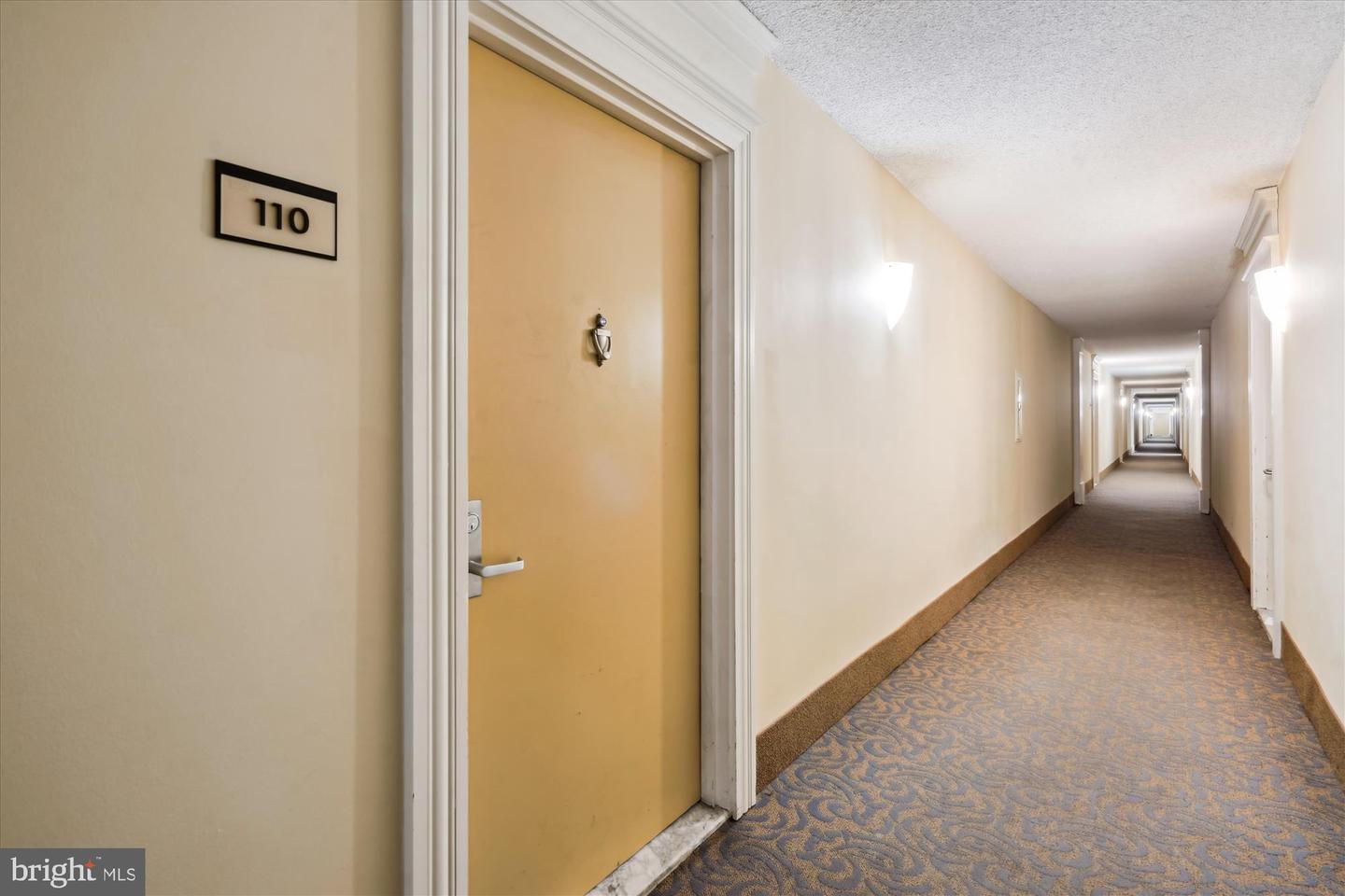 4500 S FOUR MILE RUN DR #110, ARLINGTON, Virginia 22204, 1 Bedroom Bedrooms, ,1 BathroomBathrooms,Residential,For sale,4500 S FOUR MILE RUN DR #110,VAAR2057272 MLS # VAAR2057272