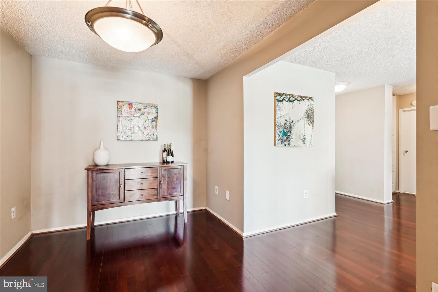 4500 S FOUR MILE RUN DR #110, ARLINGTON, Virginia 22204, 1 Bedroom Bedrooms, ,1 BathroomBathrooms,Residential,For sale,4500 S FOUR MILE RUN DR #110,VAAR2057272 MLS # VAAR2057272