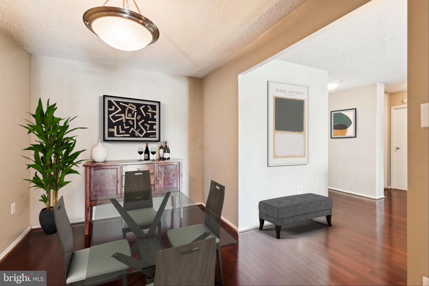 4500 S FOUR MILE RUN DR #110, ARLINGTON, Virginia 22204, 1 Bedroom Bedrooms, ,1 BathroomBathrooms,Residential,For sale,4500 S FOUR MILE RUN DR #110,VAAR2057272 MLS # VAAR2057272