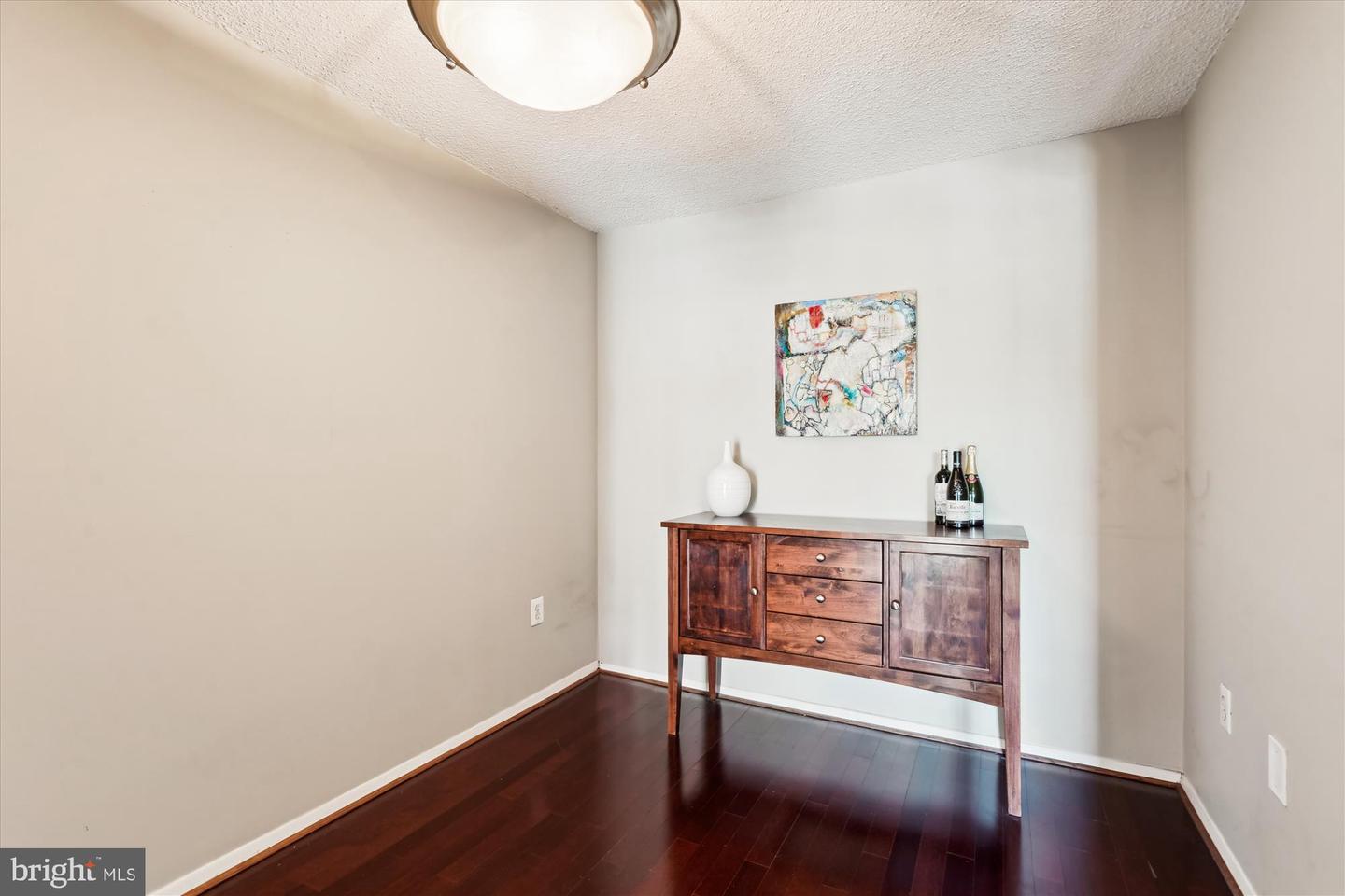 4500 S FOUR MILE RUN DR #110, ARLINGTON, Virginia 22204, 1 Bedroom Bedrooms, ,1 BathroomBathrooms,Residential,For sale,4500 S FOUR MILE RUN DR #110,VAAR2057272 MLS # VAAR2057272