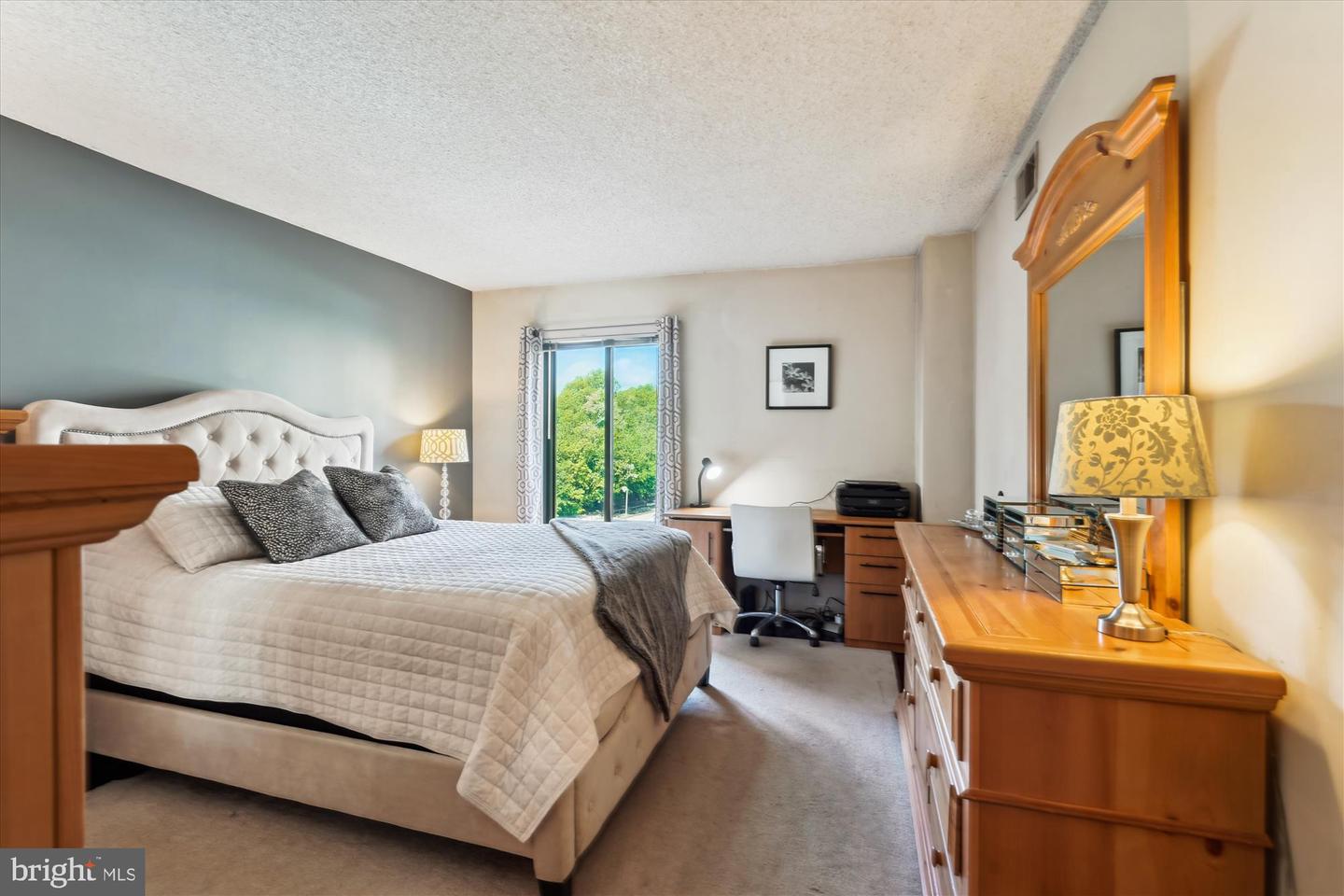 4500 S FOUR MILE RUN DR #110, ARLINGTON, Virginia 22204, 1 Bedroom Bedrooms, ,1 BathroomBathrooms,Residential,For sale,4500 S FOUR MILE RUN DR #110,VAAR2057272 MLS # VAAR2057272