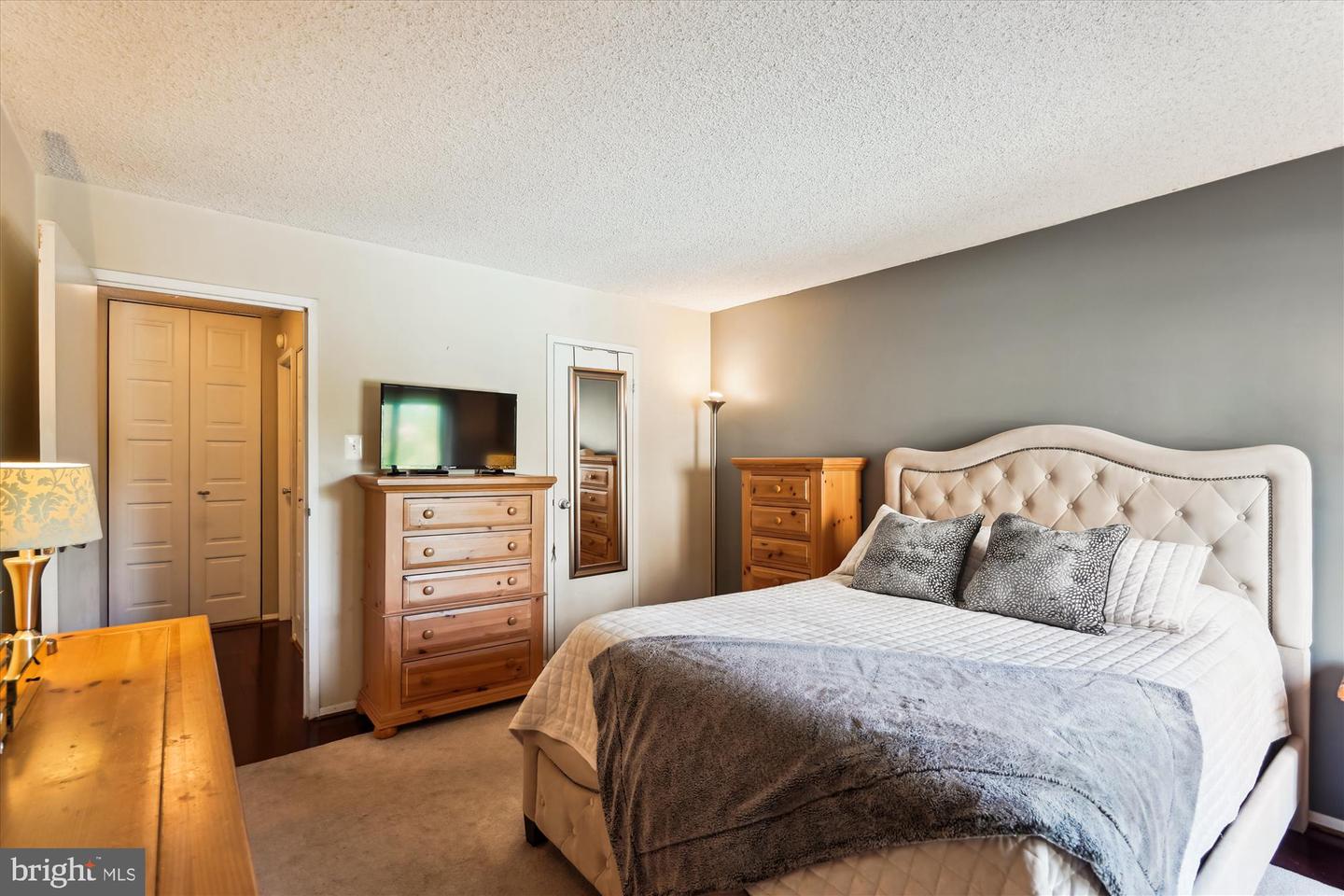 4500 S FOUR MILE RUN DR #110, ARLINGTON, Virginia 22204, 1 Bedroom Bedrooms, ,1 BathroomBathrooms,Residential,For sale,4500 S FOUR MILE RUN DR #110,VAAR2057272 MLS # VAAR2057272