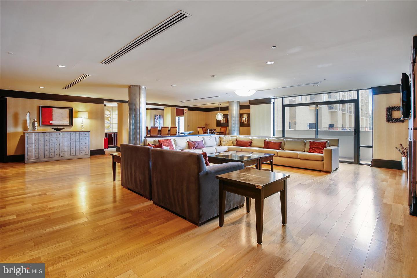4500 S FOUR MILE RUN DR #110, ARLINGTON, Virginia 22204, 1 Bedroom Bedrooms, ,1 BathroomBathrooms,Residential,For sale,4500 S FOUR MILE RUN DR #110,VAAR2057272 MLS # VAAR2057272