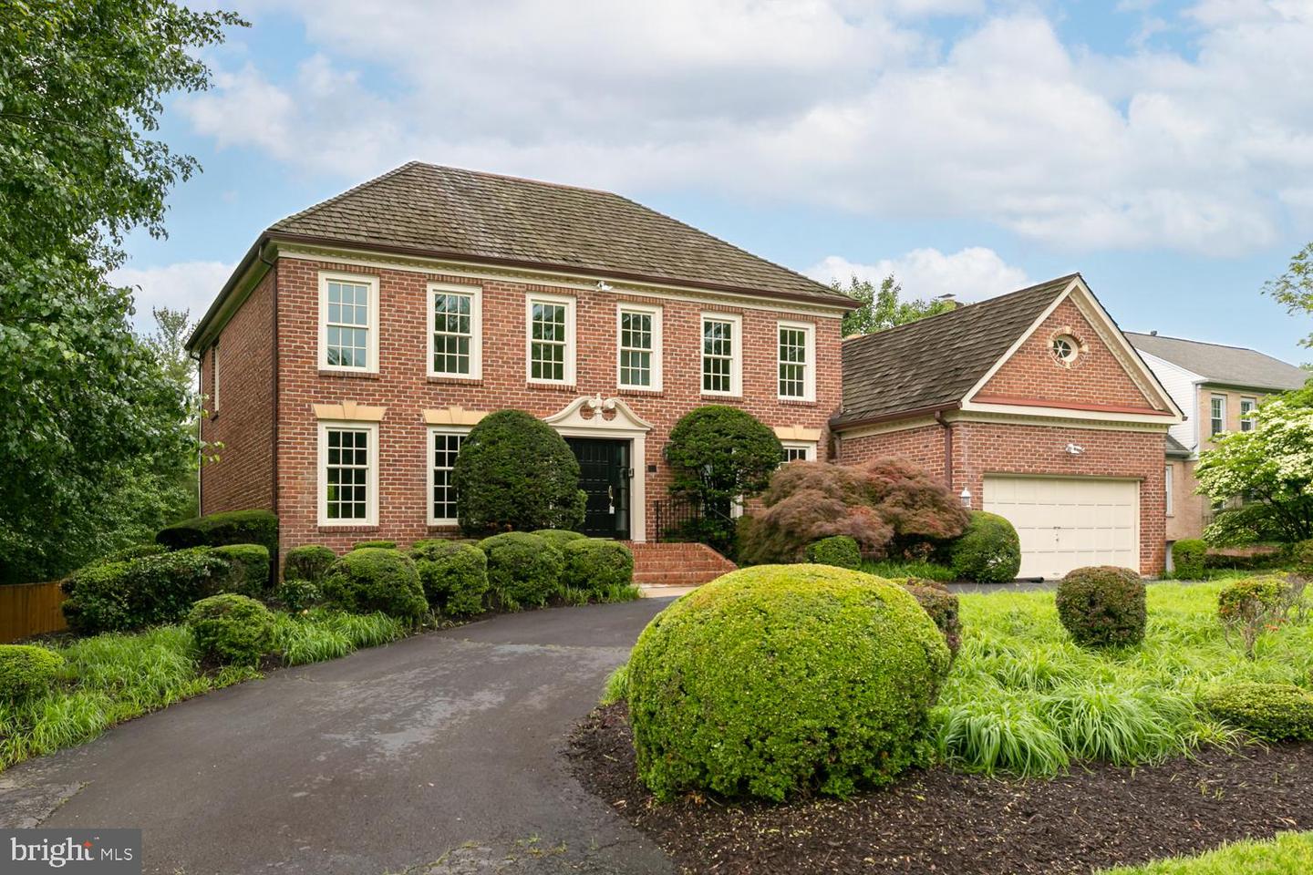 7716 MIDDAY LN, ALEXANDRIA, Virginia 22306, 4 Bedrooms Bedrooms, ,3 BathroomsBathrooms,Residential,For sale,7716 MIDDAY LN,VAFX2241904 MLS # VAFX2241904