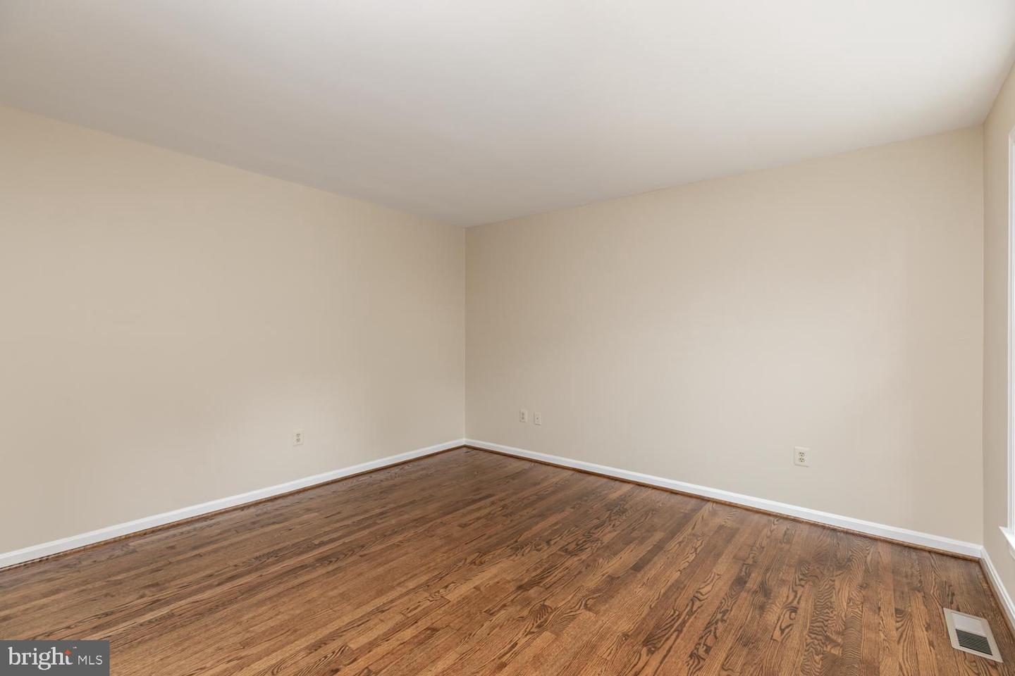 7716 MIDDAY LN, ALEXANDRIA, Virginia 22306, 4 Bedrooms Bedrooms, ,3 BathroomsBathrooms,Residential,For sale,7716 MIDDAY LN,VAFX2241904 MLS # VAFX2241904