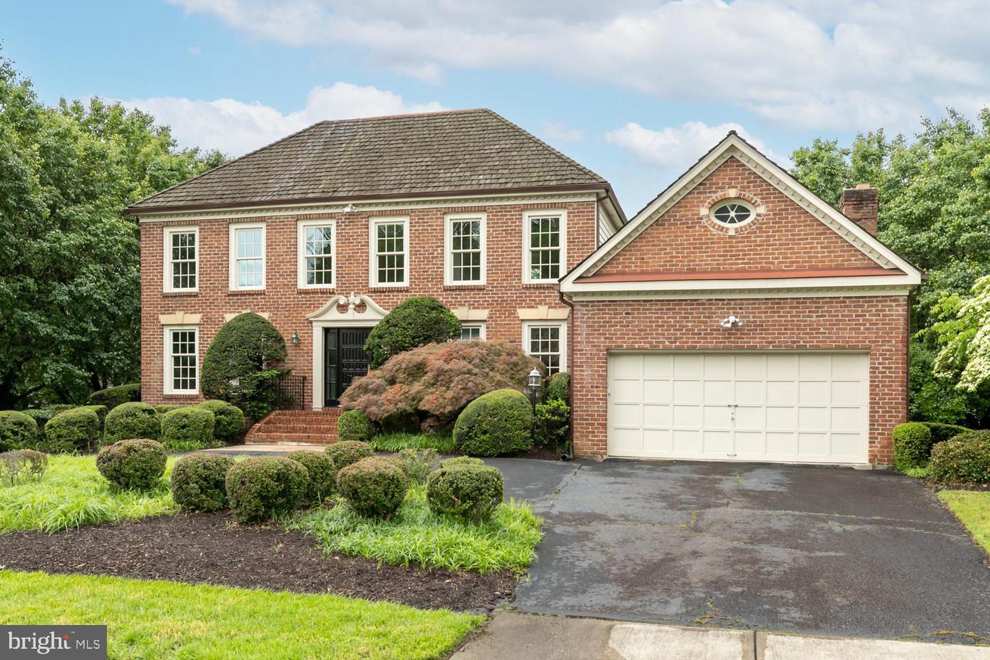 7716 MIDDAY LN, ALEXANDRIA, Virginia 22306, 4 Bedrooms Bedrooms, ,3 BathroomsBathrooms,Residential,For sale,7716 MIDDAY LN,VAFX2241904 MLS # VAFX2241904