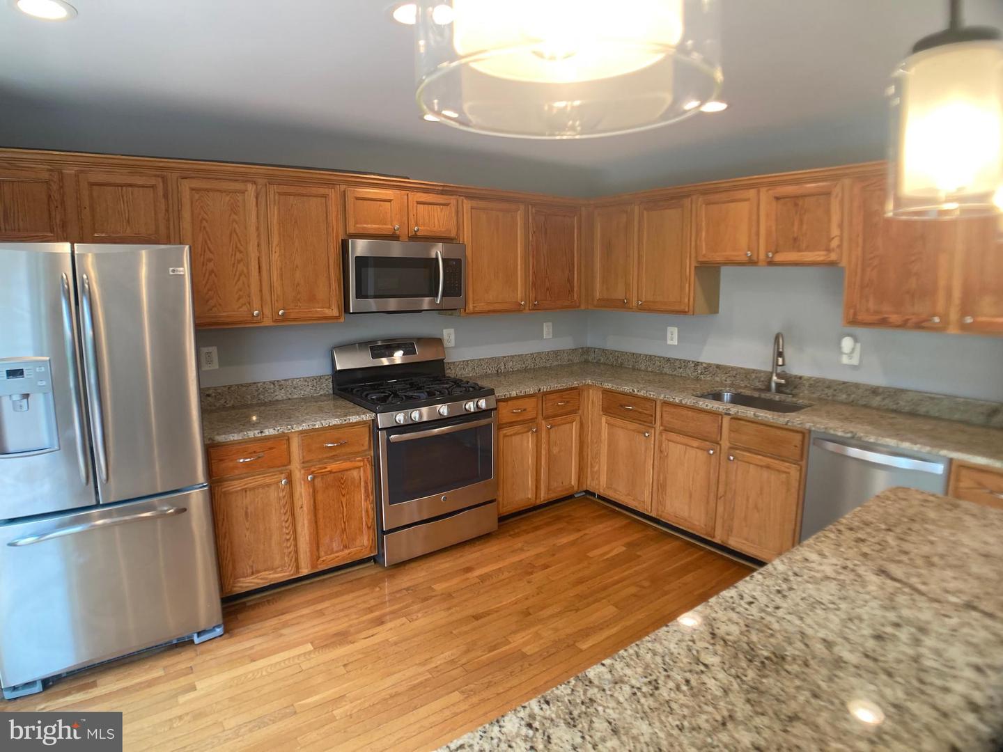 8726 WADEBROOK TER, SPRINGFIELD, Virginia 22153, 3 Bedrooms Bedrooms, ,3 BathroomsBathrooms,Residential,For sale,8726 WADEBROOK TER,VAFX2246458 MLS # VAFX2246458