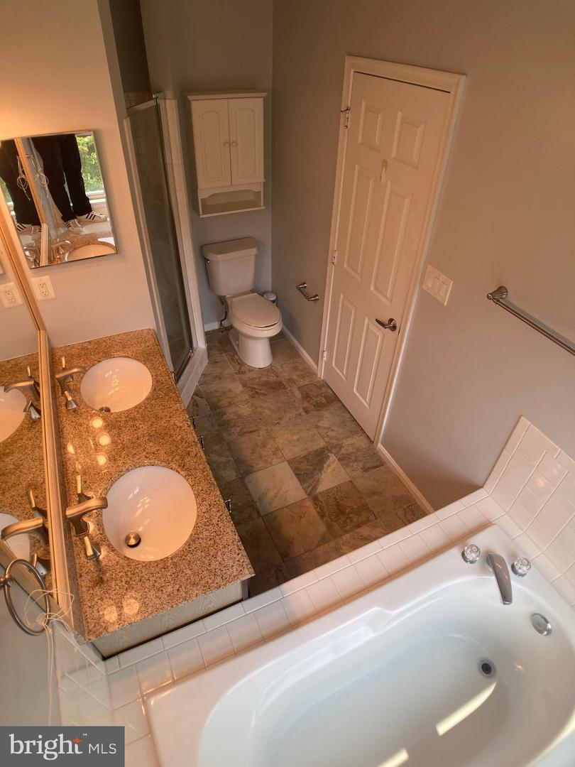 8726 WADEBROOK TER, SPRINGFIELD, Virginia 22153, 3 Bedrooms Bedrooms, ,3 BathroomsBathrooms,Residential,For sale,8726 WADEBROOK TER,VAFX2246458 MLS # VAFX2246458