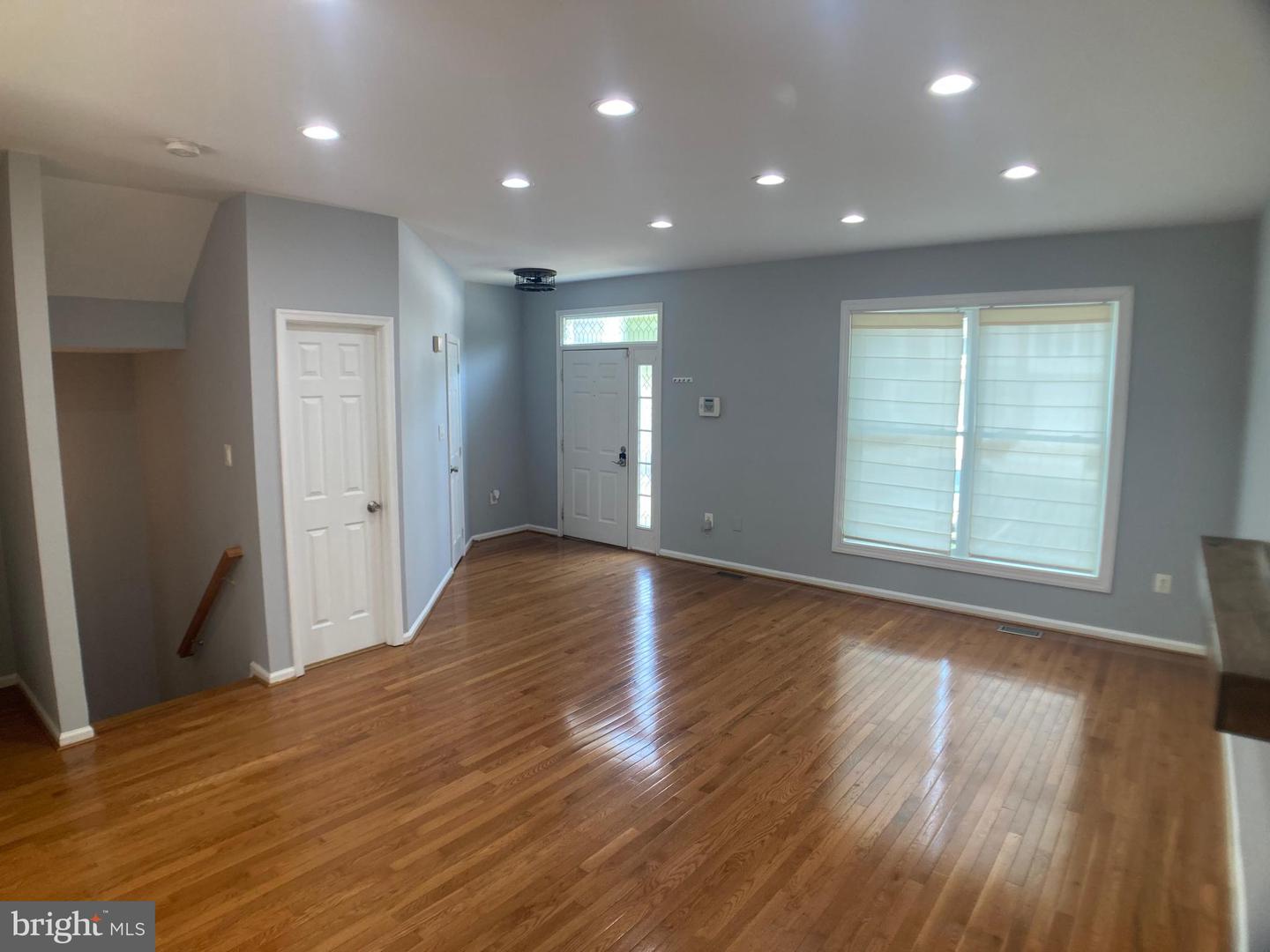 8726 WADEBROOK TER, SPRINGFIELD, Virginia 22153, 3 Bedrooms Bedrooms, ,3 BathroomsBathrooms,Residential,For sale,8726 WADEBROOK TER,VAFX2246458 MLS # VAFX2246458