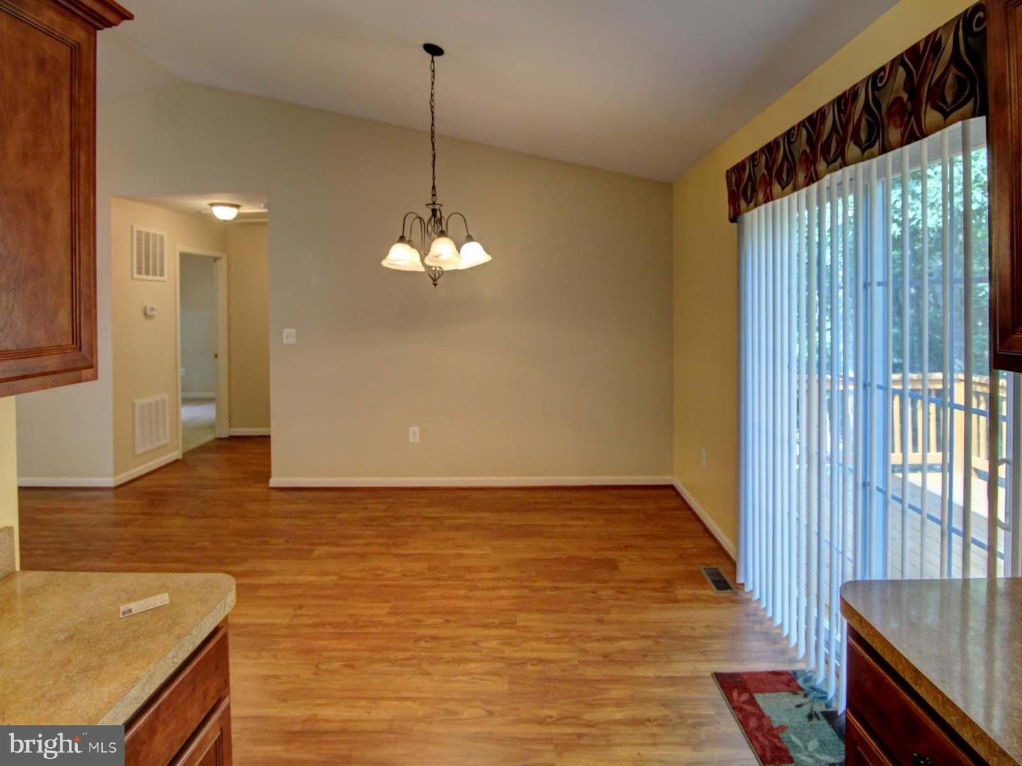 172 COTTONWOOD DR, MOUNT JACKSON, Virginia 22842, 3 Bedrooms Bedrooms, ,2 BathroomsBathrooms,Residential,For sale,172 COTTONWOOD DR,VASH2011684 MLS # VASH2011684