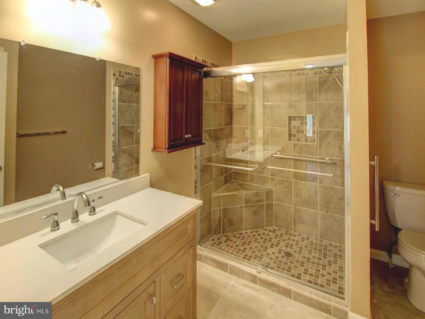 172 COTTONWOOD DR, MOUNT JACKSON, Virginia 22842, 3 Bedrooms Bedrooms, ,2 BathroomsBathrooms,Residential,For sale,172 COTTONWOOD DR,VASH2011684 MLS # VASH2011684