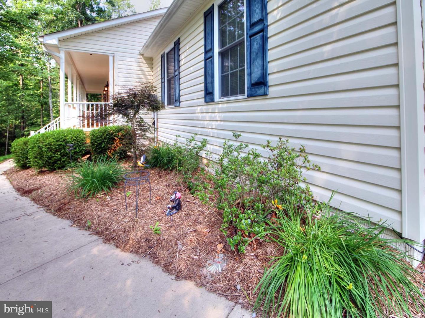 172 COTTONWOOD DR, MOUNT JACKSON, Virginia 22842, 3 Bedrooms Bedrooms, ,2 BathroomsBathrooms,Residential,For sale,172 COTTONWOOD DR,VASH2011684 MLS # VASH2011684