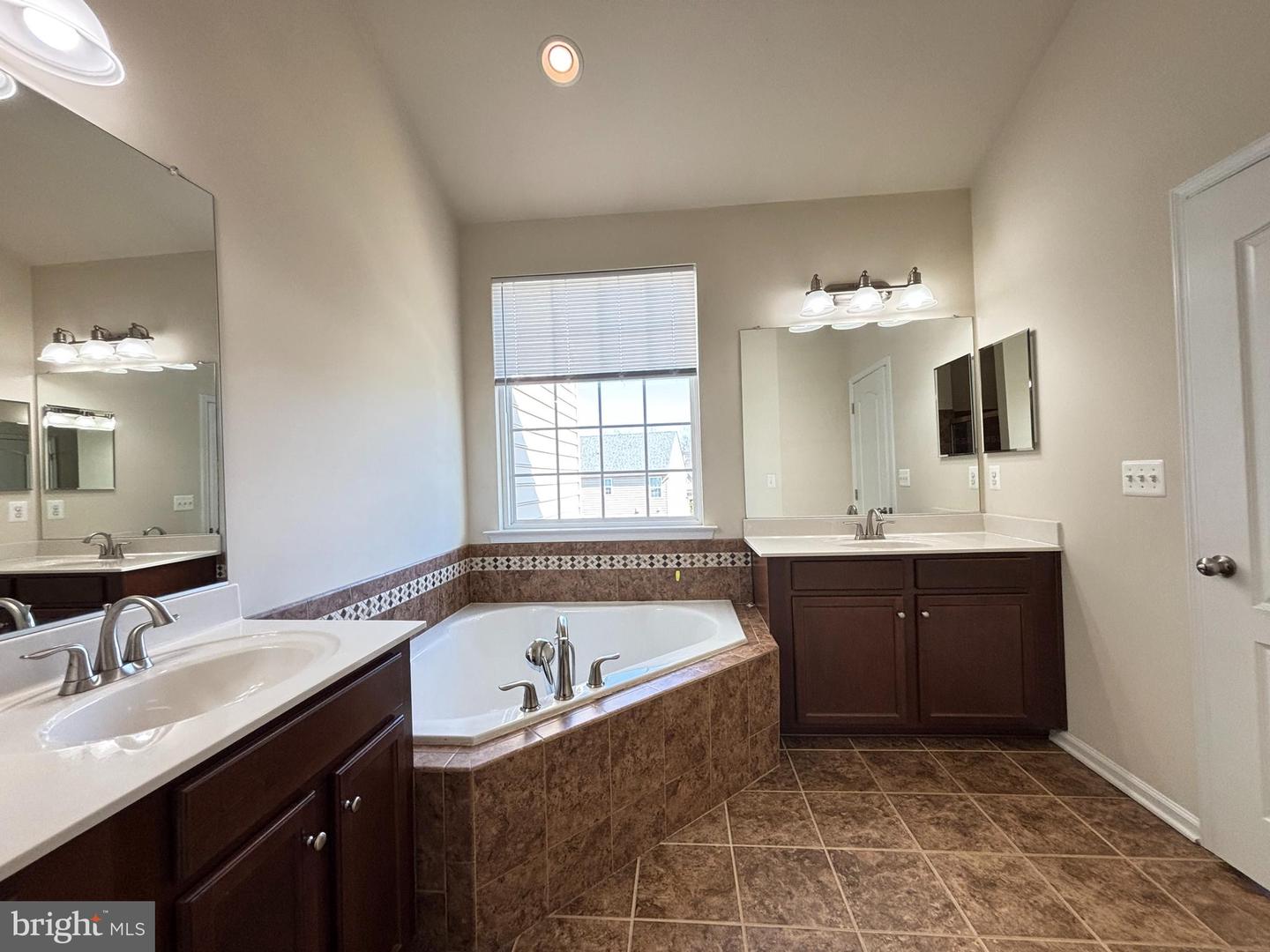 12 LAMPLIGHTER LN, STAFFORD, Virginia 22554, 3 Bedrooms Bedrooms, ,2 BathroomsBathrooms,Residential,For sale,12 LAMPLIGHTER LN,VAST2039672 MLS # VAST2039672