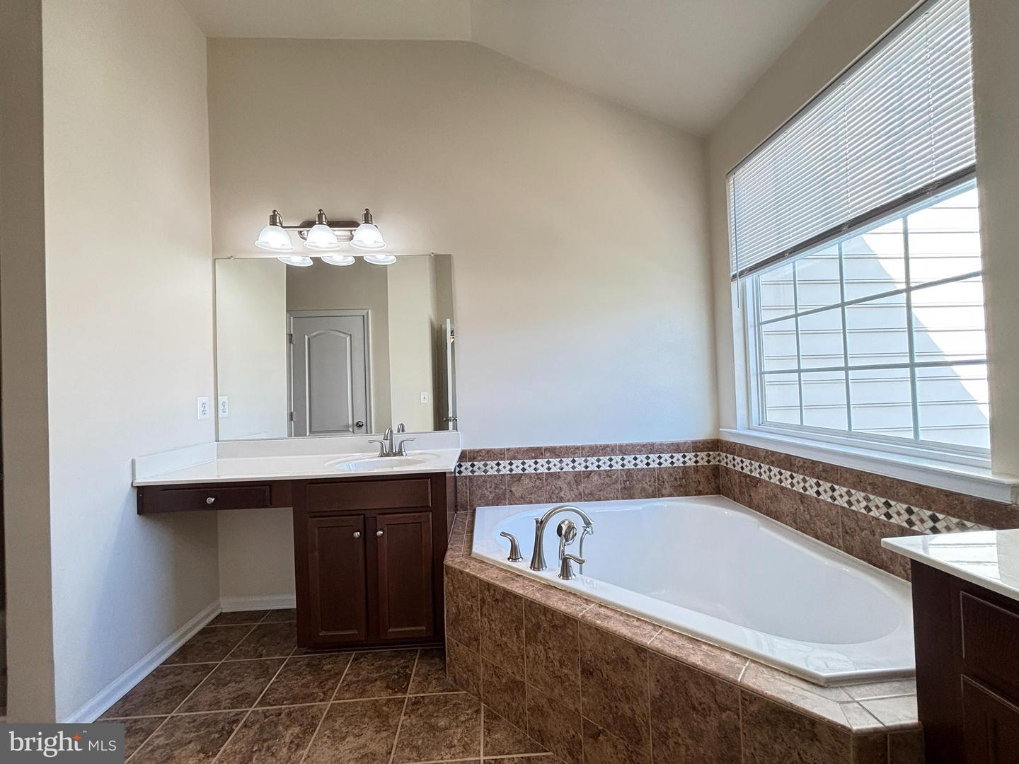 12 LAMPLIGHTER LN, STAFFORD, Virginia 22554, 3 Bedrooms Bedrooms, ,2 BathroomsBathrooms,Residential,For sale,12 LAMPLIGHTER LN,VAST2039672 MLS # VAST2039672